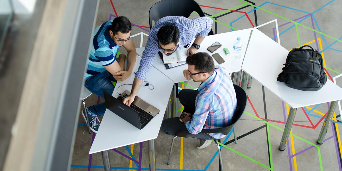 Zo neem je alle betrokkenen mee in software-implementaties